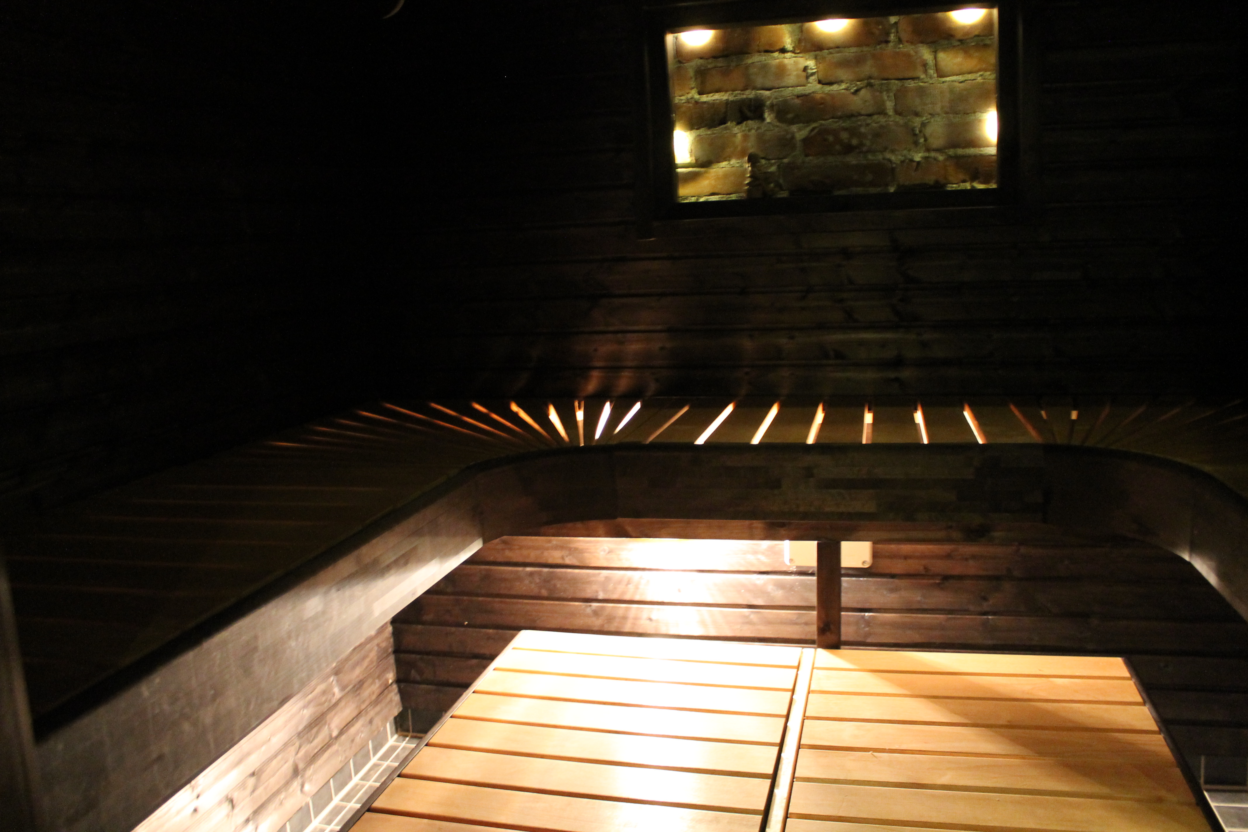 Pöllönkellarin sauna